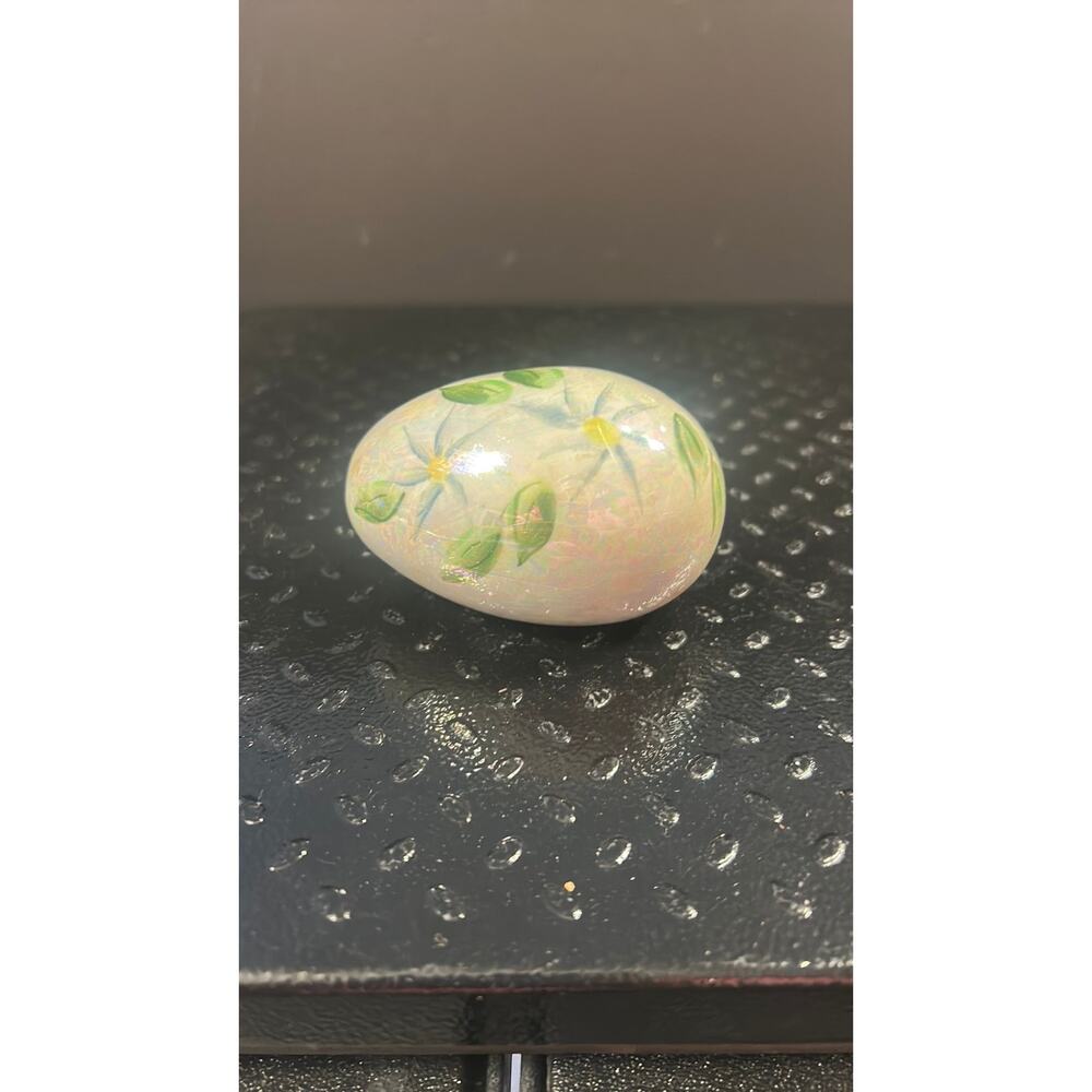 1400. Ceramic Egg with flowers